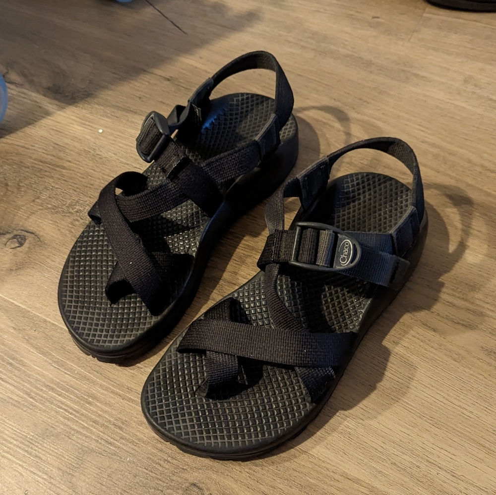 Black Chaco sandals vibram sole size 6